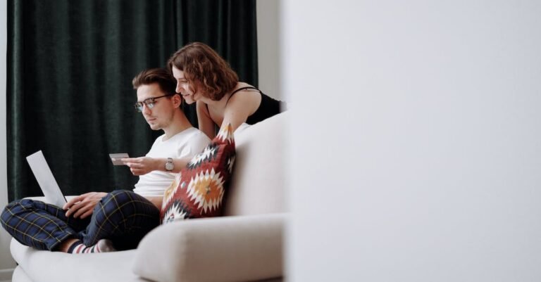 Shopping On The Internet: Smart Tips