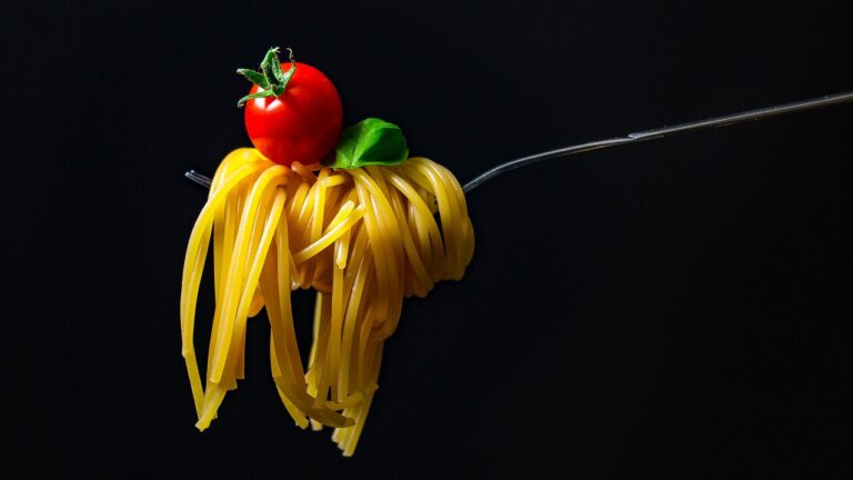 From Farm to Table: 10 Fresh and Seasonal Ingredients to Enjoy